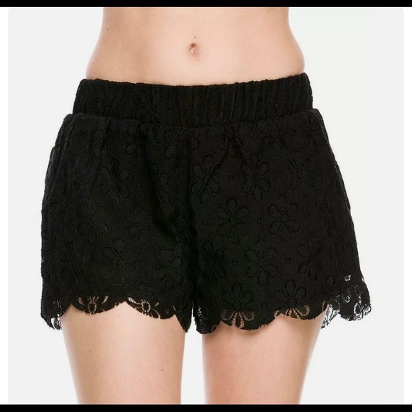 Pretty Black Floral Chochet pull on Hippie Short Shorts S-L New Summer Festival - Picture 1 of 3